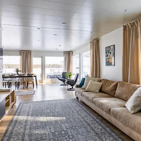 Joulupukin Talolla Апартаменты Рованиеми